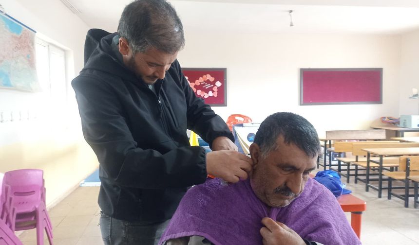 Van'da Bayram Öncesi Ücretsiz Tıraş Hizmeti
