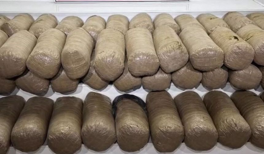 Narkotik Darbesi! Yarım Tondan Fazla Esrar Ele Geçirildi