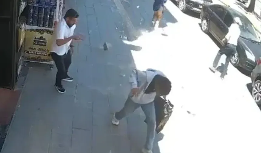 Van’ın En İşlek Caddesinde Tehlike: Beton Parçaları Paniğe Neden Oldu