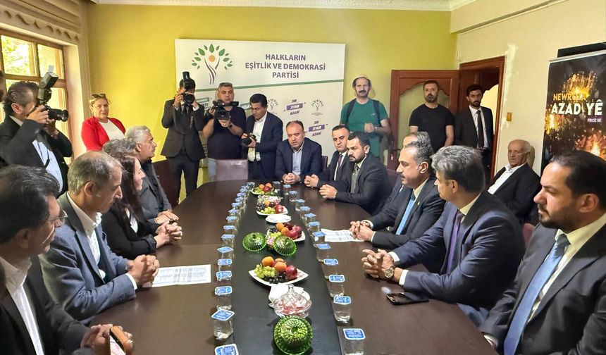 Kürt Yöneticilerden Van DEM Parti İl Örgütüne Anlamlı Ziyaret