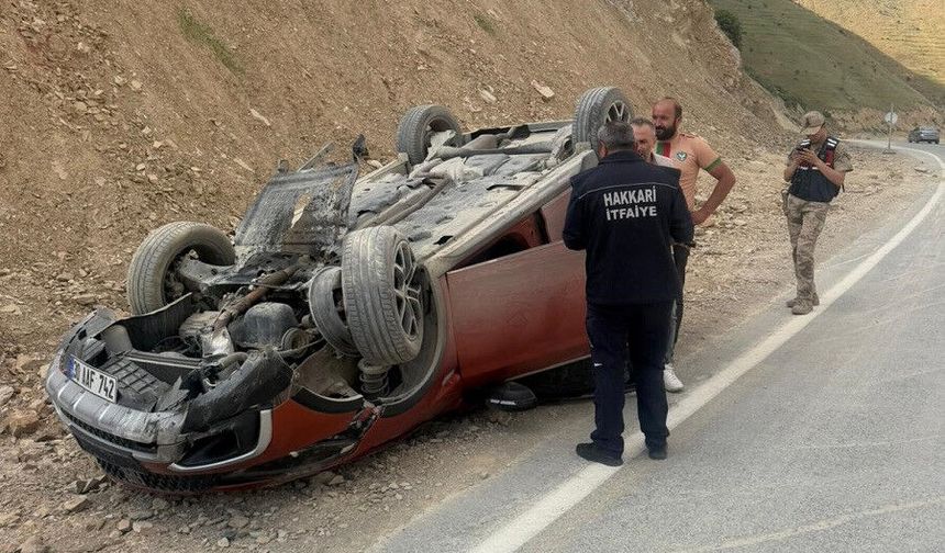 Van karayolunda araç takla attı: 1 yaralı
