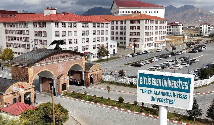 Tıp Okuyana Rekor Destek! Bu Üniversite Aylık 50 Bin TL Karşılıksız Burs Verecek