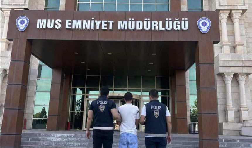 Firari Hükümlüye Polis Kıskacı! 9 Yıllık Cezaevi Yolculuğu Başladı