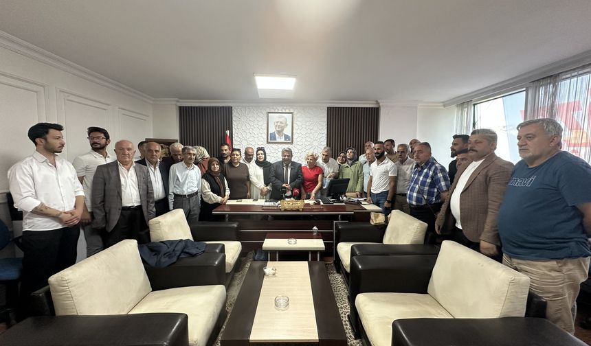 Van’da CHP’de Toplu İstifa! İlçe Yönetimi Yeni Parti’ye Geçti