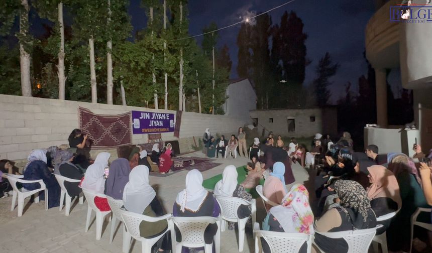 Süphan Mahallesi'nde Dengbêj Geleneği Kürt Kadınlarının Sesinde Hayat Buldu