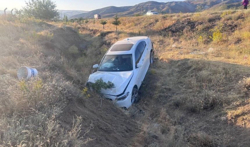 Otomobil Yoldan Savruldu: 3'ü Çocuk 6 Kişi Yaralandı