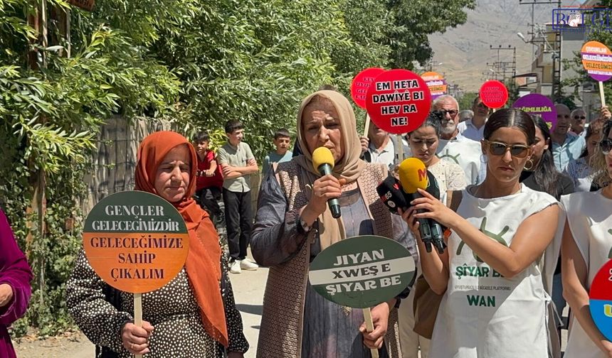Van’da Mahalle Sakinlerinden Tepki: “O Pankartın Kime Ne Zararı Var?”