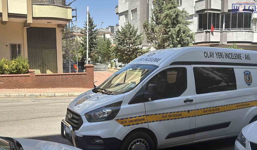 Vanlı işçi inşaattan düşerek hayatını kaybetti