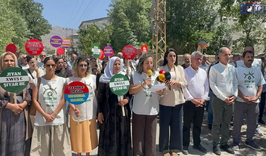 Van’da kadınların gece nöbeti: 1,5 ay sonra ifadeye çağrıldılar