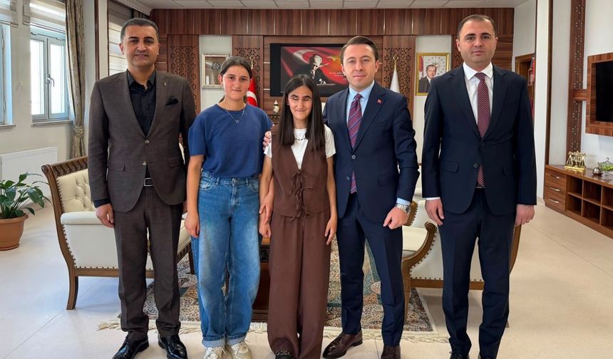Yüksekova'da Görme Engeline Rağmen YKS’de Türkiye 3.320’ncisi Oldu!