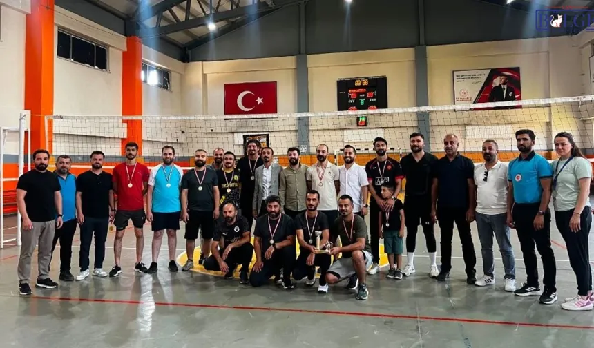 SMA Hastası Bahadır İçin Yüksekova’da Dayanışma Turnuvası