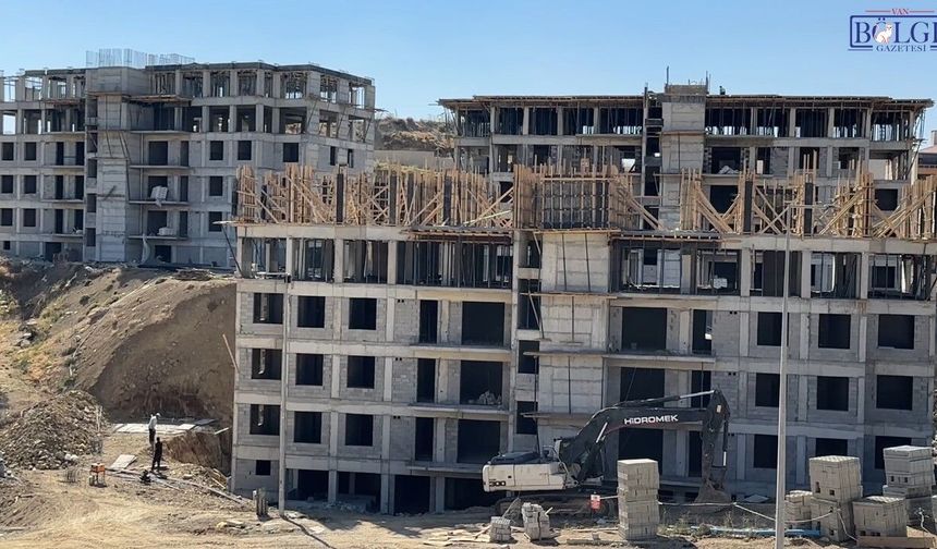 Yüksekova’da 48 Konutluk TOKİ Projesinde Çalışmalar Hızlandı