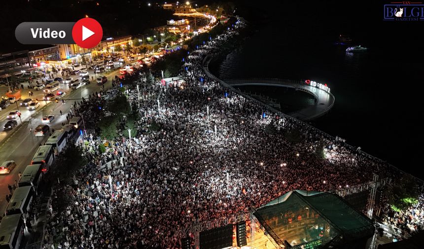 Rojda Konseri İçin Edremit’e Akın: “Kürt Sanatçılar Daha Çok Sahne Almalı”