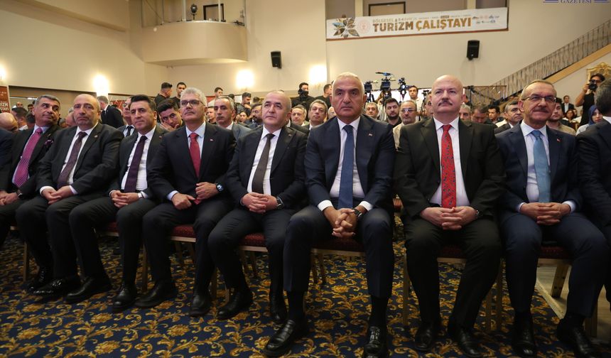 Bakan Ersoy Açıkladı: Türkiye’nin Turizm Geliri Açıklandı