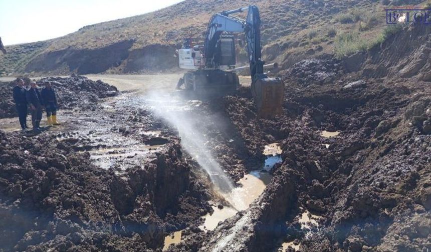 Hakkari’de 3 bin 500 rakımda su hattı arızası için seferberlik