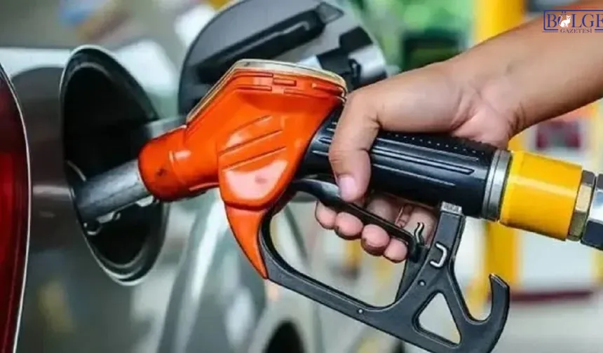 Benzin Fiyatı Rekor Kırdı: 80 TL Sınırı Aşıldı, Sürücüler Şokta!