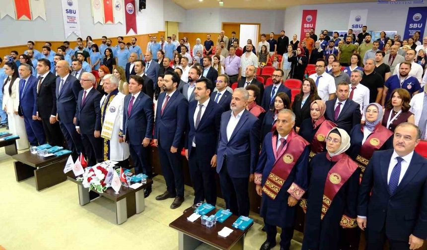 Van SBÜ’de Yeni Akademik Yıl Törenle Başladı