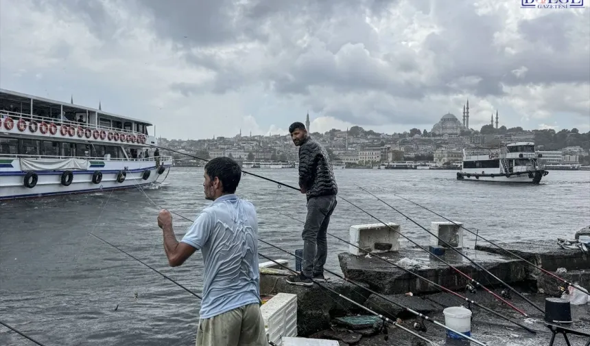 İstanbul’da Yağmur Alarmı: Şemsiyeleri Hazır Tutun, Saatine Dikkat!