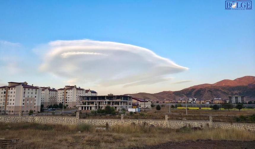 Bitlis'te UFO'ya benzeyen mercek bulutu şaşırttı