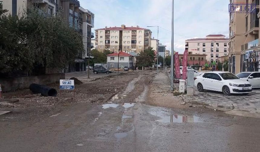VASKİ'nin altyapı çalışması vatandaşı perişan etti