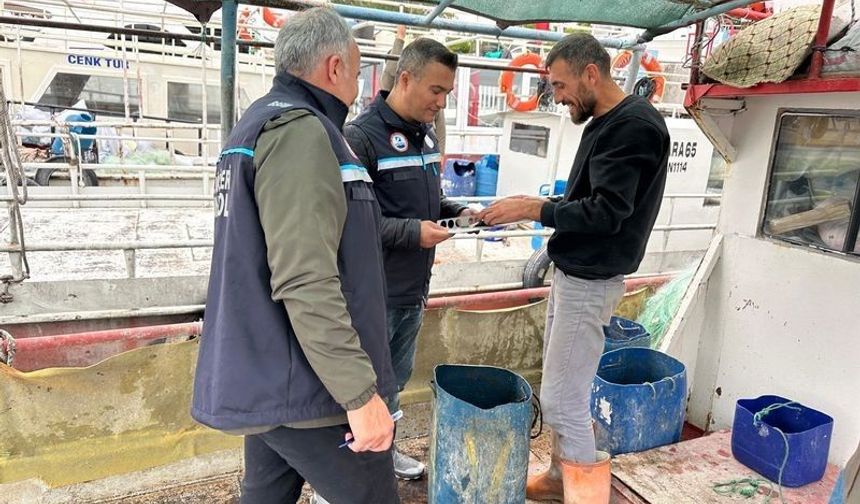 Van’da 13 Su Kaynağı Denetlendi, 8’ine 700 Bin Balık Bırakıldı!