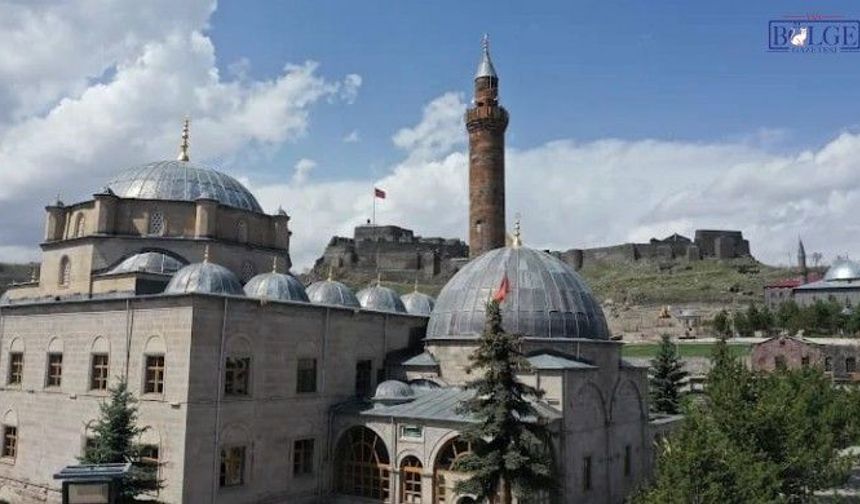 Hac kafile sorumlusu, 23 yaşındaki kadına tecavüzden tutuklandı