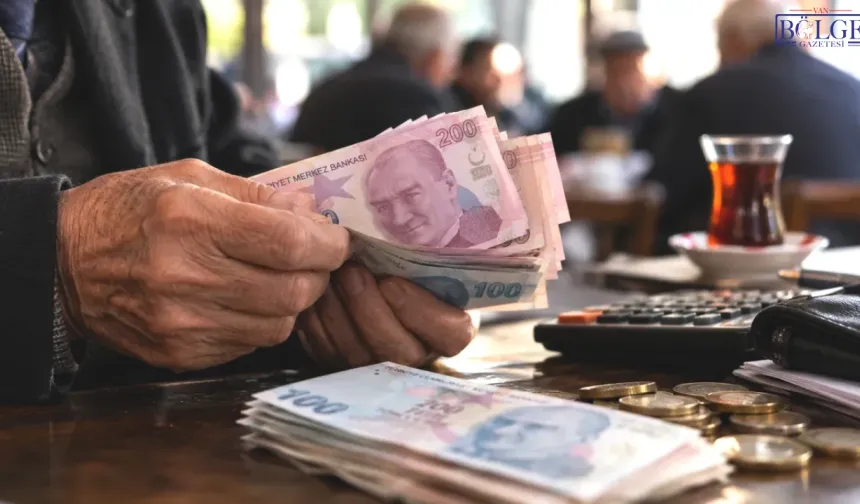 Emekliye Zam Umudu: 60 Yaş Üstü İçin Yeni Maaş!