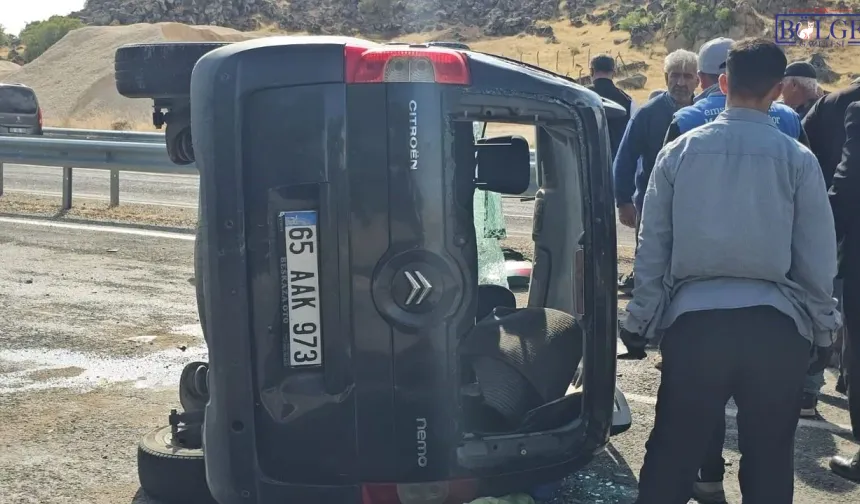 Van yolunda korkutan kaza! 2 yaralı