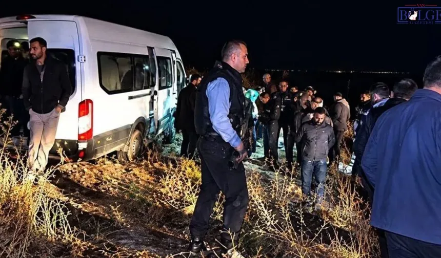 Van’da tekstil işçilerini taşıyan servisler çarpıştı: 8 yaralı