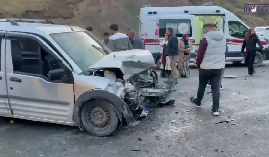 Hakkâri Van karayolunda kaza 2’si ağır 5 yaralı