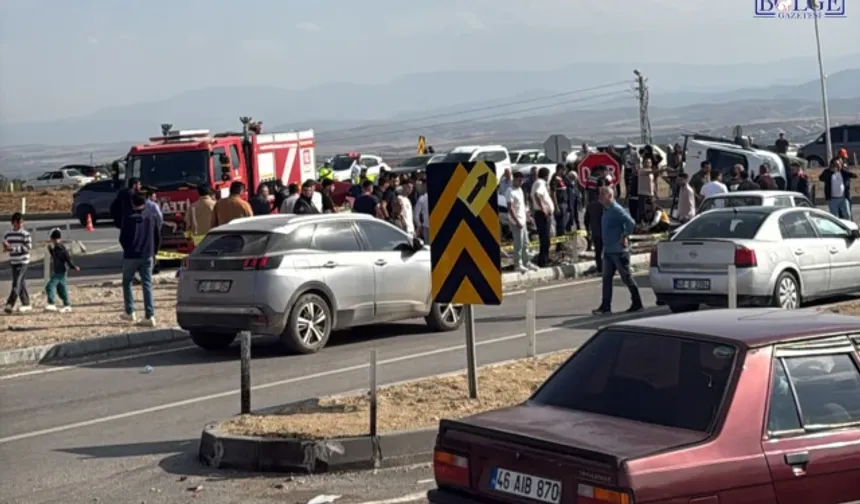 MHP Milletvekilinin Konvoyu Kaza Yaptı: 1 Ölü, 4 Yaralı
